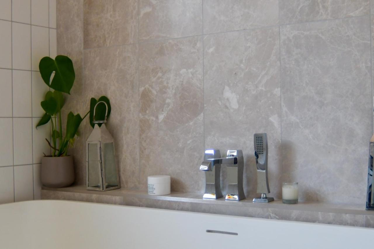 Luxury Croft Templepatrick Near Airport Rabbit And Hilton Hotel ภายนอก รูปภาพ